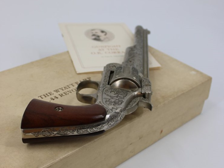 #36030-•-wyatt-earp-.44-revolver--movie-prop-image-19