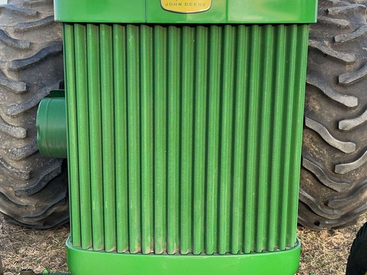 john-deere-820-image-9