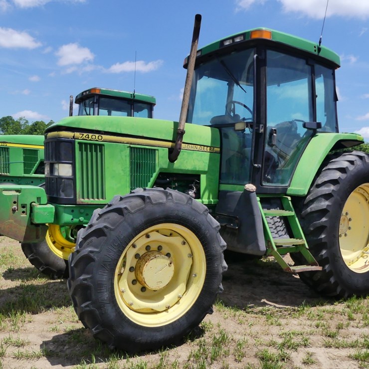1995 JOHN DEERE 7400