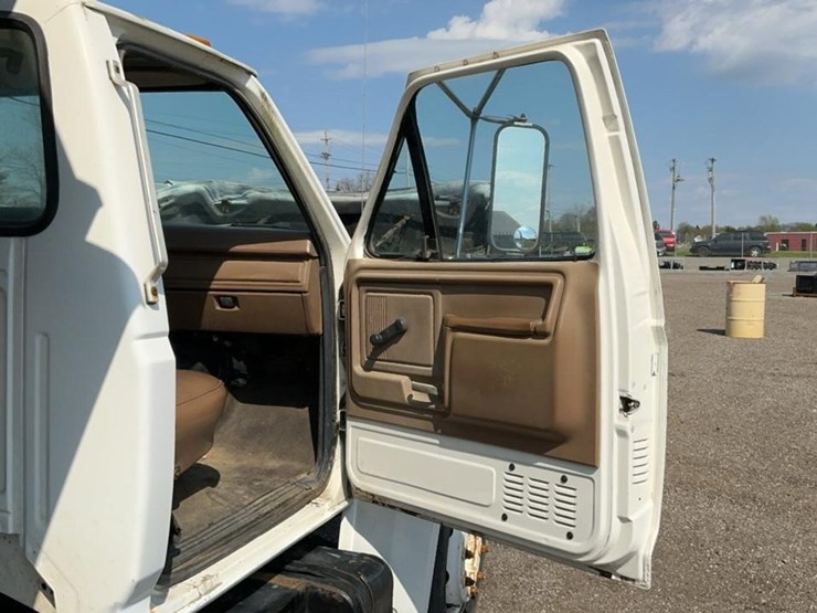 #1951-•-1990-ford-700-dump-truck-image-72