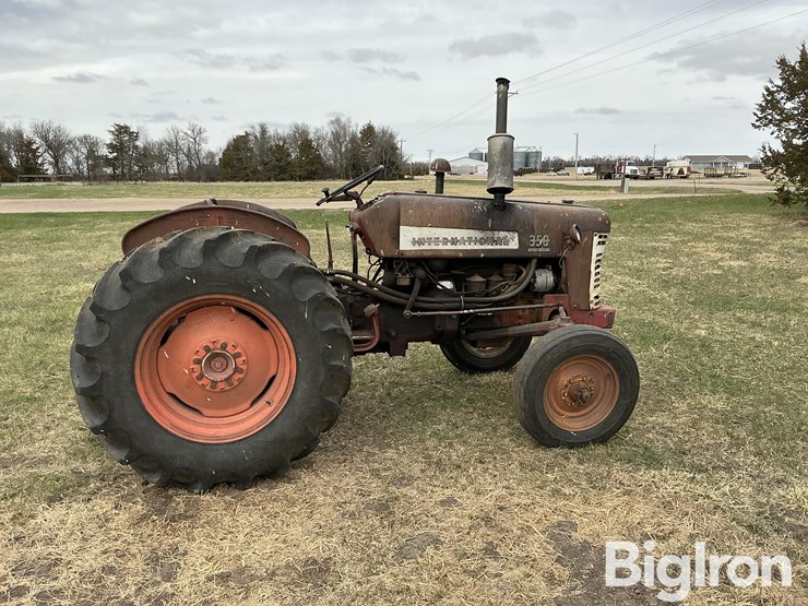 1956-international-350-image-4