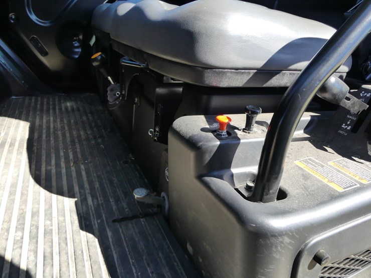 2022-kubota-rtv-x1100c-image-12