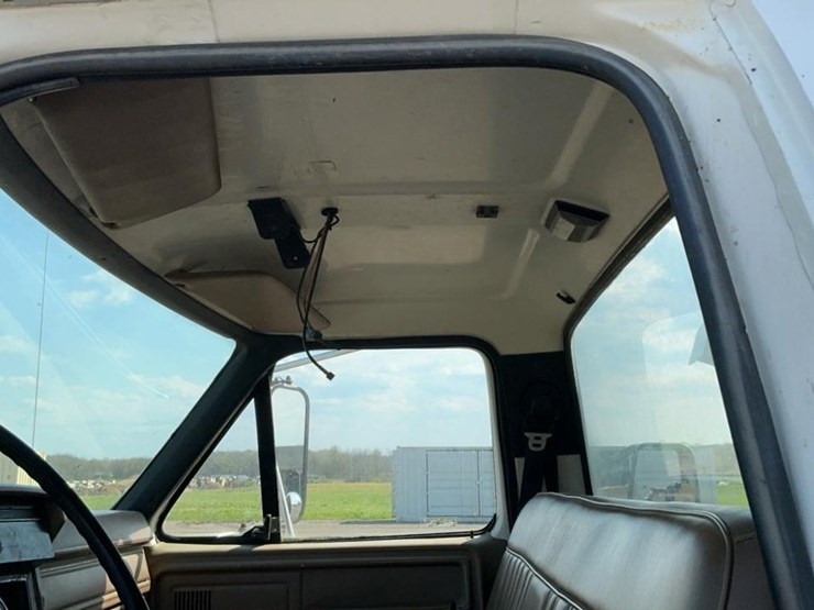 #1951-•-1990-ford-700-dump-truck-image-64