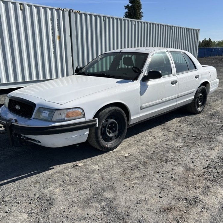 2010 Ford Crown Victoria Sedan