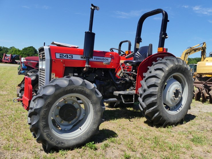 2000-massey-ferguson-243-image-1