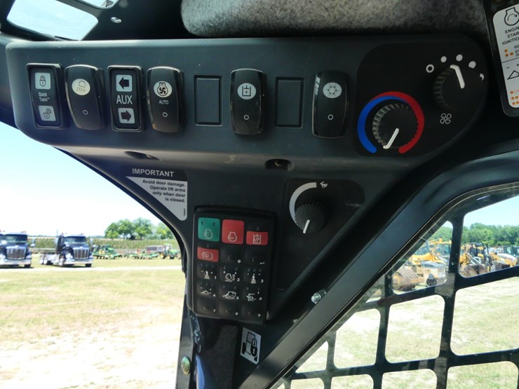 2021-deere-325g-image-15