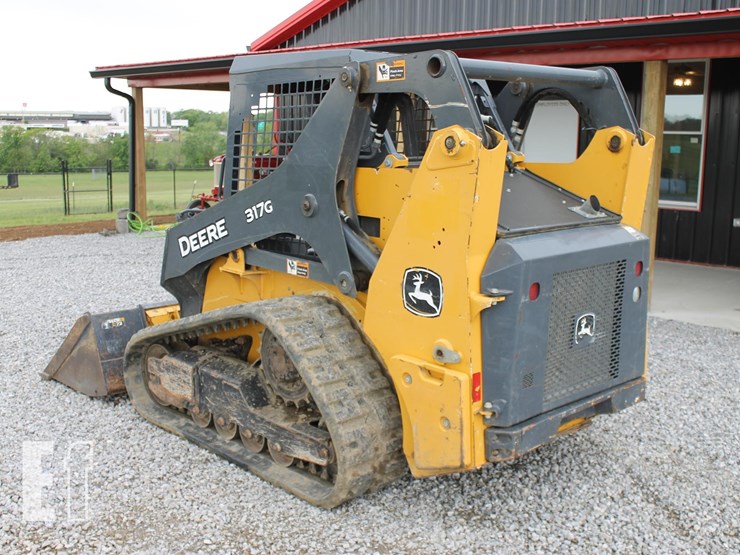 deere-317g-image-3