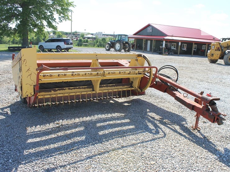 new-holland-472-image-1