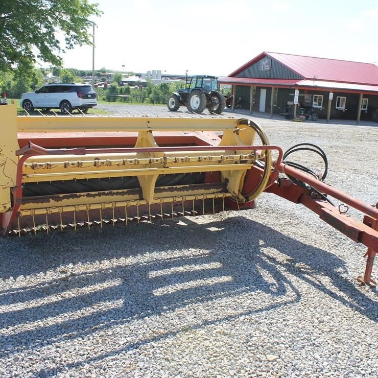 NEW HOLLAND 472