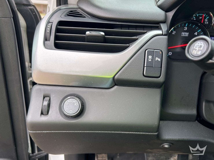 2020-chevrolet-tahoe-image-15
