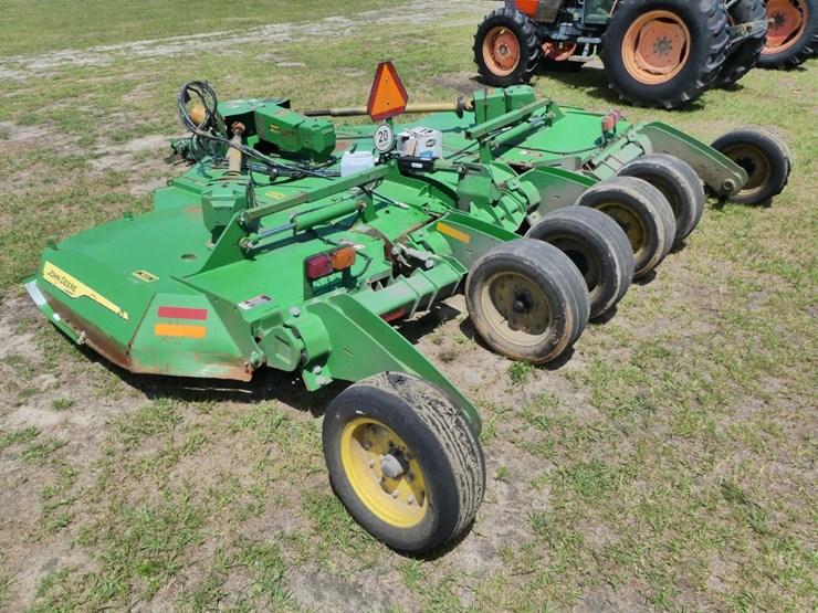 2024-john-deere-fc15r-image-4