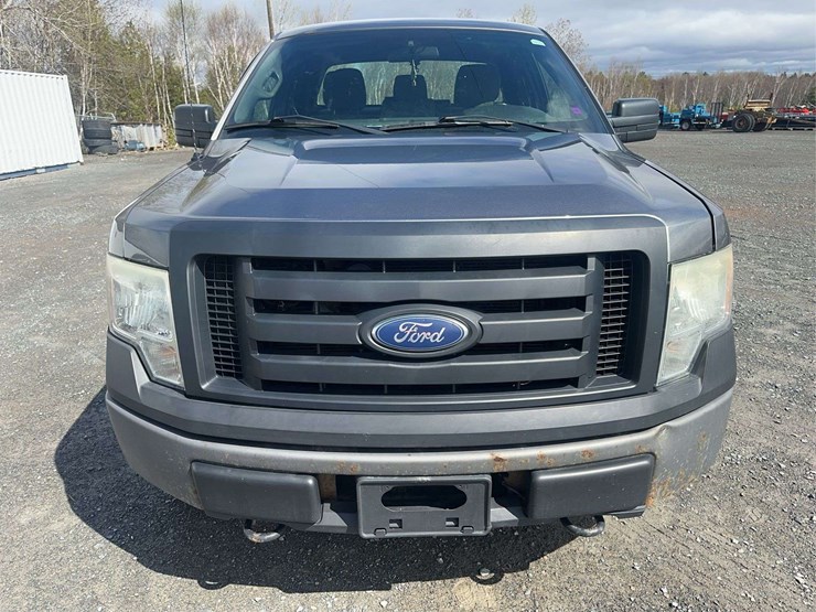 2011-ford-f150-xl-image-2