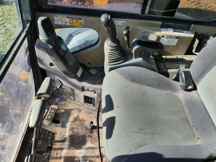 2010-deere-50d-image-13