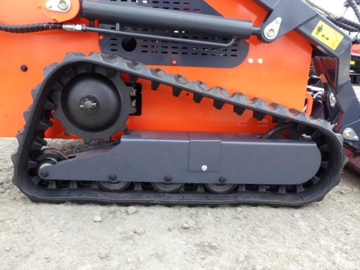 2026-tpm-t460-skid-steer-tracked-loader-image-8