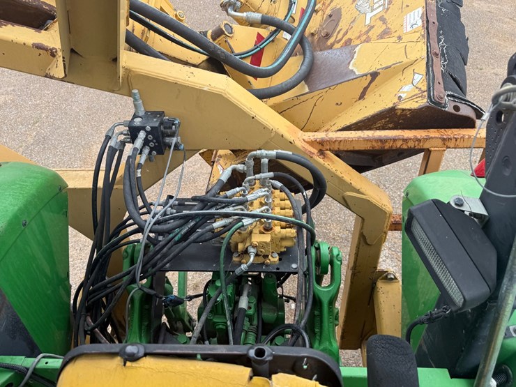 john-deere-6215-image-41