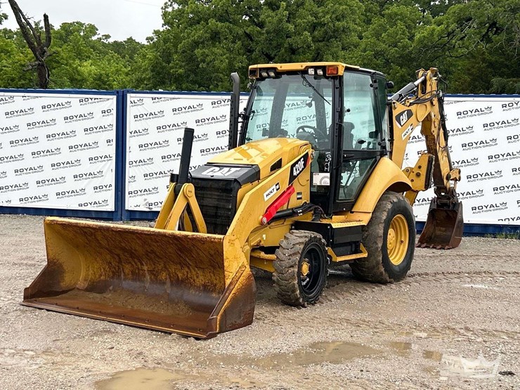 2013-caterpillar-420f-image-1