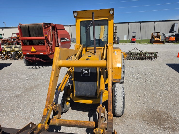 1995-deere-410d-image-4