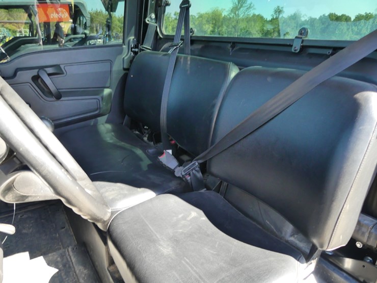 2022-john-deere-xuv835m-image-9