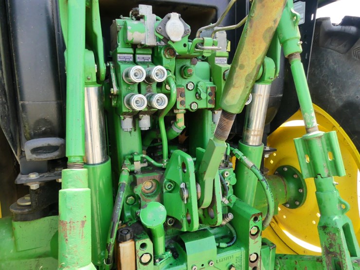2014-john-deere-6125r-image-6
