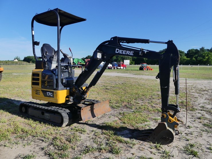 2022-deere-17g-image-2
