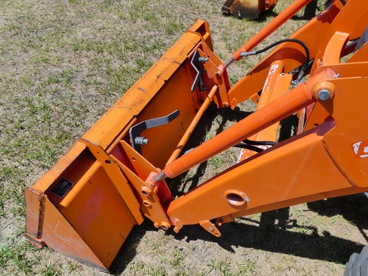 2014-kubota-l3901-image-9