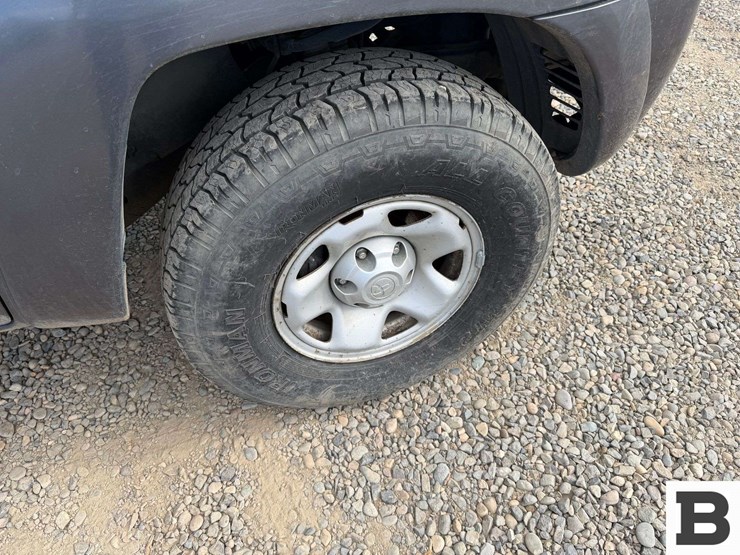 2010-toyota-tacoma-image-13