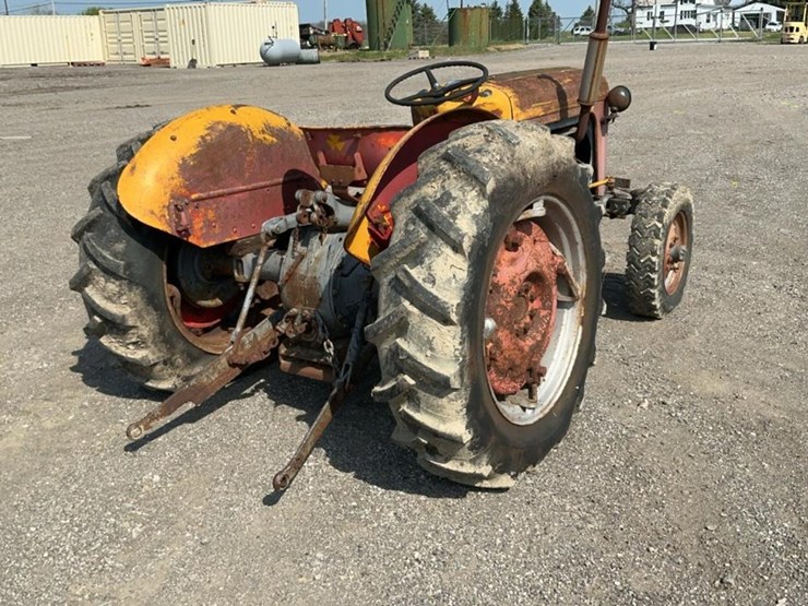 massey-ferguson-35-image-5