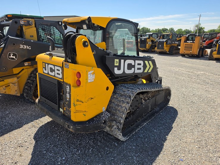 2018-jcb-3ts-8t-image-18