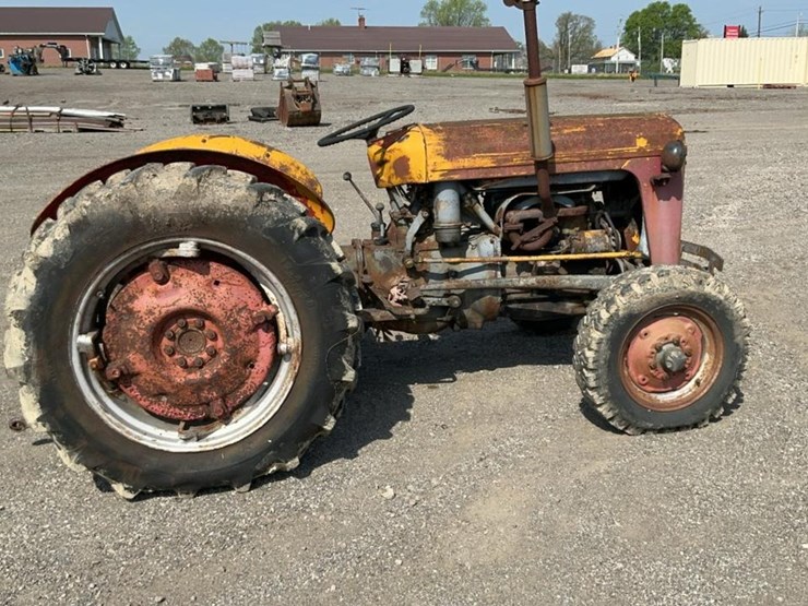 massey-ferguson-35-image-6