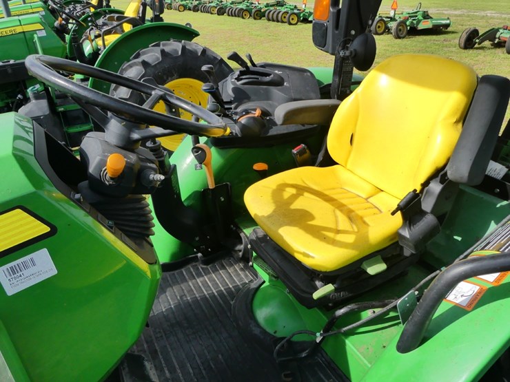 2024-john-deere-5120m-image-10