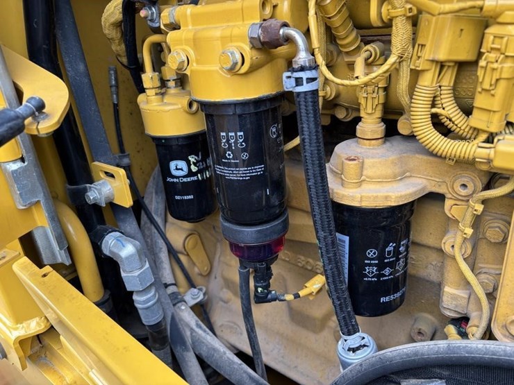 2023-john-deere-544-image-37