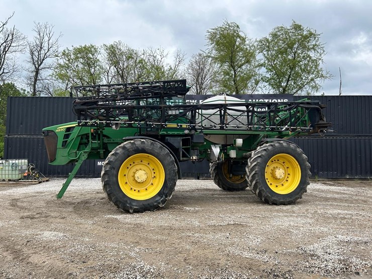 john-deere-4930-image-1