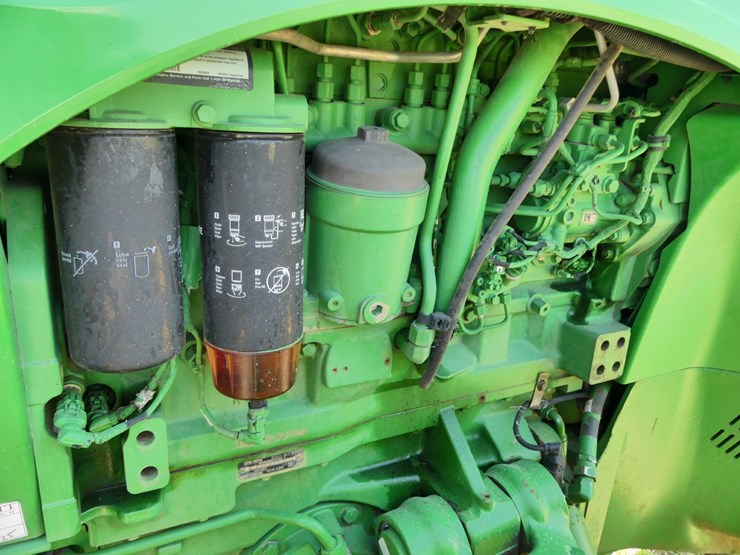 2018-john-deere-8320r-image-12