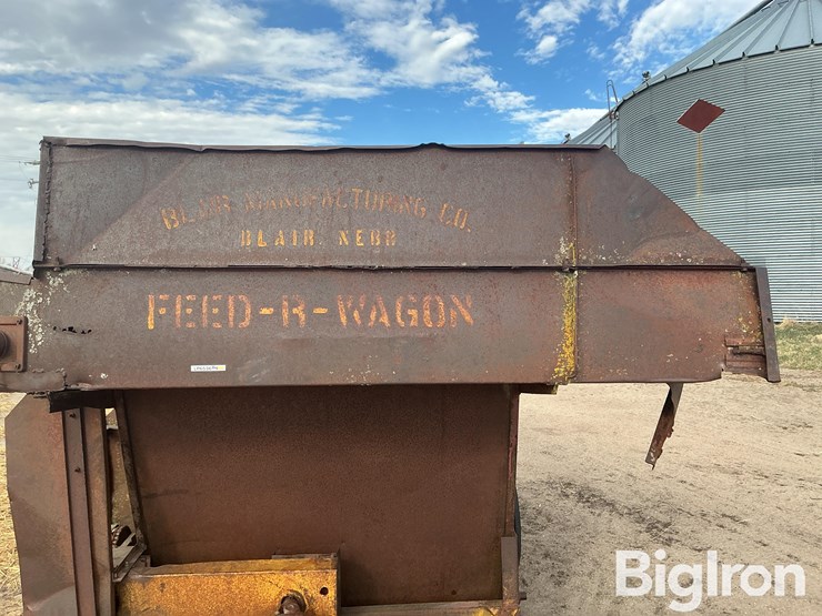 kelly-ryan-feed-wagon-image-12