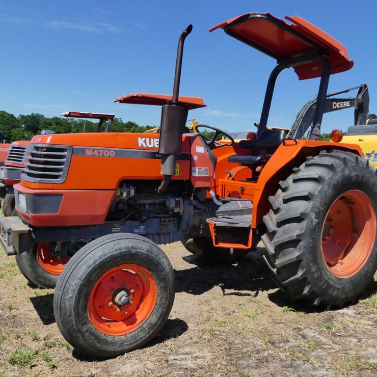 KUBOTA M4700