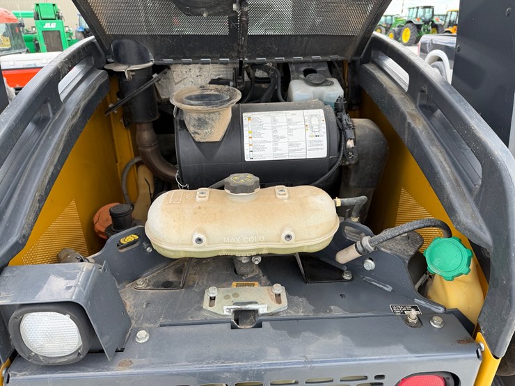 deere-333e-image-18