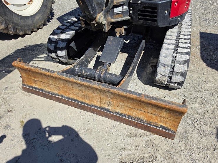 2022-yanmar-vio35-6a-image-6