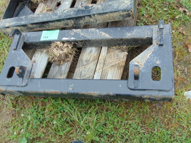 global-skid-steer-square-tubing-plate-image-1