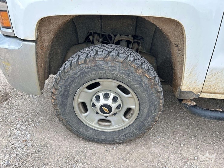 2016-chevrolet-silverado-2500hd-image-29