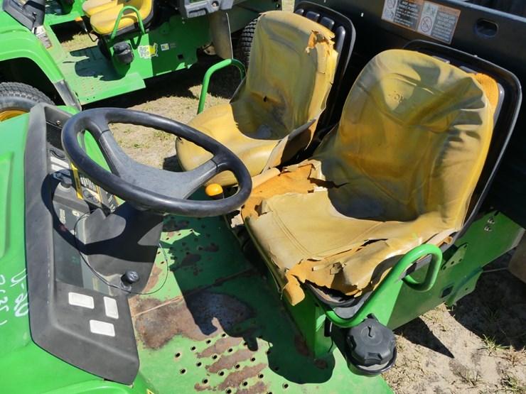 2016-john-deere-gator-image-8