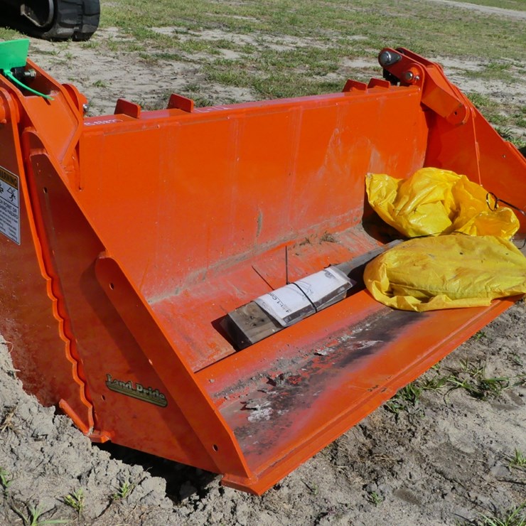 2021 Land Pride CB1060