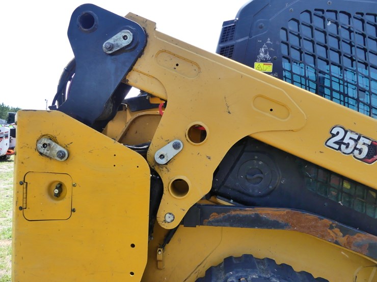2024-caterpillar-255-image-7