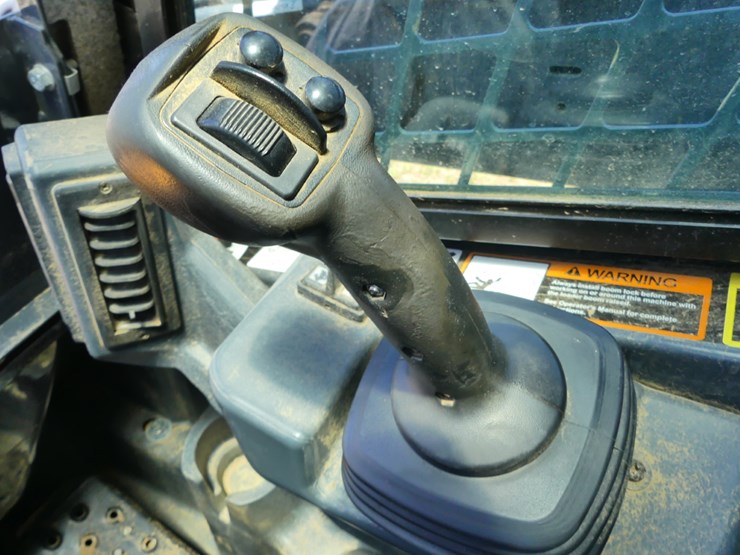 2020-deere-333g-image-13