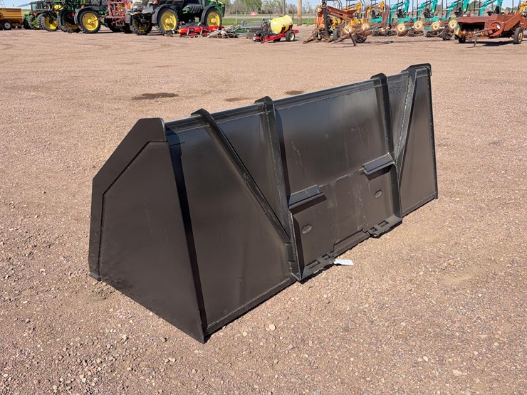 oversized-qt-light-material-bucket-image-5