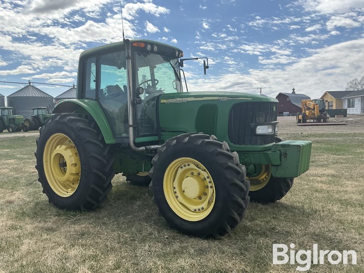 2005-john-deere-7520-image-3