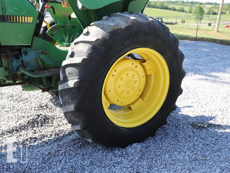 john-deere-2355-image-8