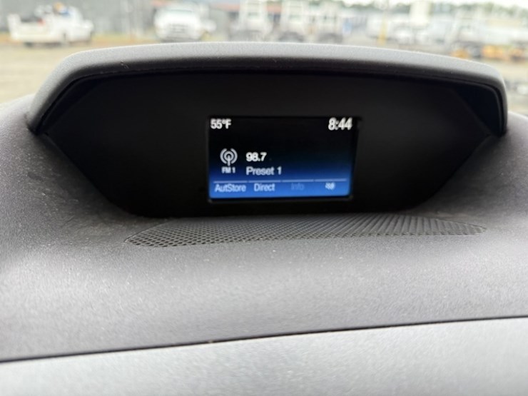 2016-ford-transit-image-31