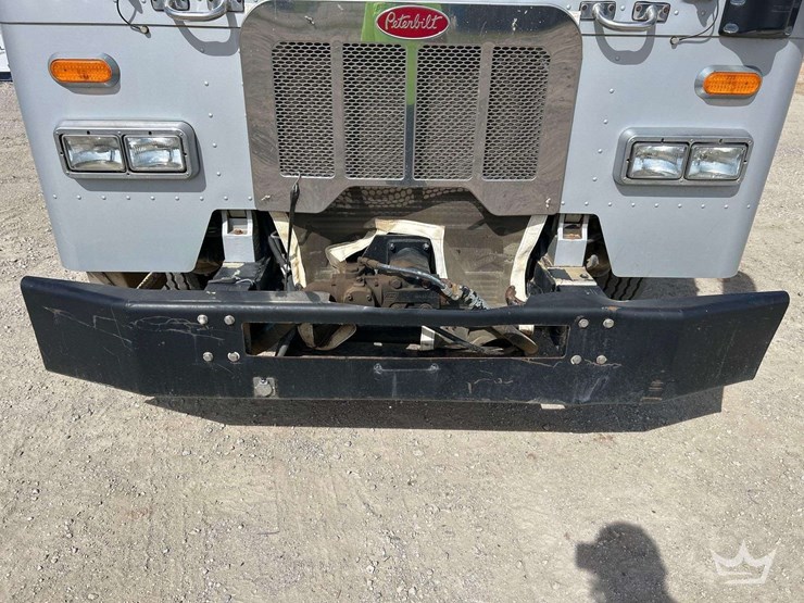 2015-peterbilt-320-image-40