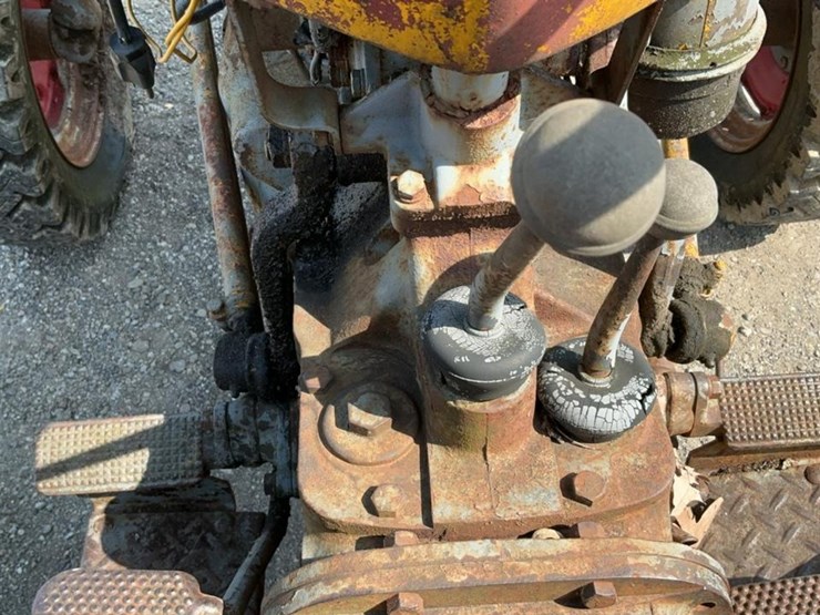 massey-ferguson-35-image-18