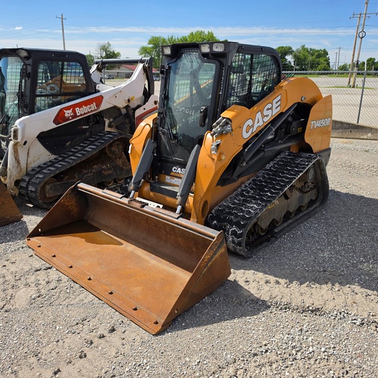 2021 CASE TV450B